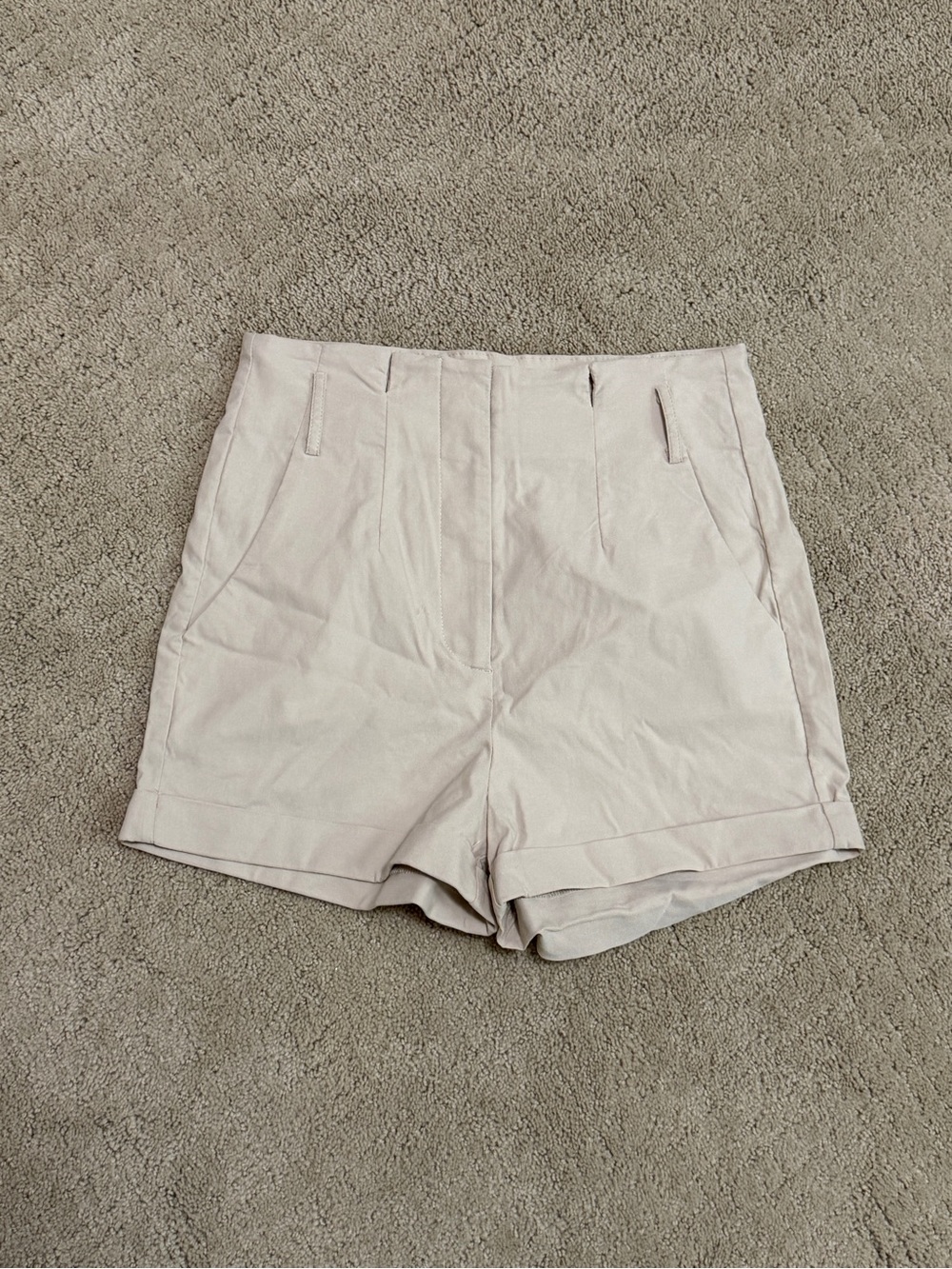 Windsor High-Waist Tailored Shorts in Cream